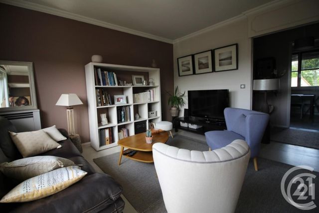 Afficher la photo en grand Appartement F3 à vendre - 3 pièces - 62.34 m2 - LILLEBONNE - 76 - HAUTE-NORMANDIE - Century 21 Cabinet Mariette