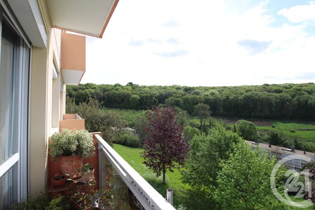Afficher la photo en grand Appartement F3 à vendre - 3 pièces - 62.34 m2 - LILLEBONNE - 76 - HAUTE-NORMANDIE - Century 21 Cabinet Mariette