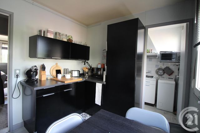 Afficher la photo en grand Appartement F3 à vendre - 3 pièces - 62.34 m2 - LILLEBONNE - 76 - HAUTE-NORMANDIE - Century 21 Cabinet Mariette
