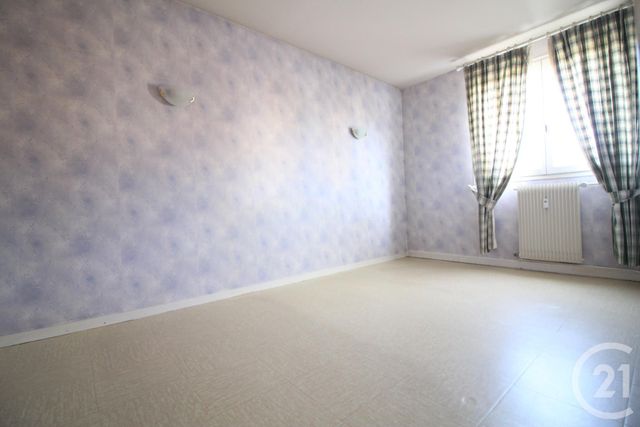 Appartement F3 à louer - 3 pièces - 89.0 m2 - LILLEBONNE - 76 - HAUTE-NORMANDIE - Century 21 Cabinet Mariette Appartement F3 à louer - 3 pièces - 89.0 m2 - LILLEBONNE - 76 - HAUTE-NORMANDIE - Century 21 Cabinet Mariette