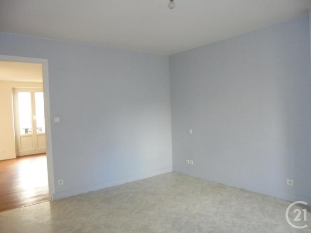 Afficher la photo en grand Appartement F2 à louer - 2 pièces - 60.0 m2 - BOLBEC - 76 - HAUTE-NORMANDIE - Century 21 Cabinet Mariette