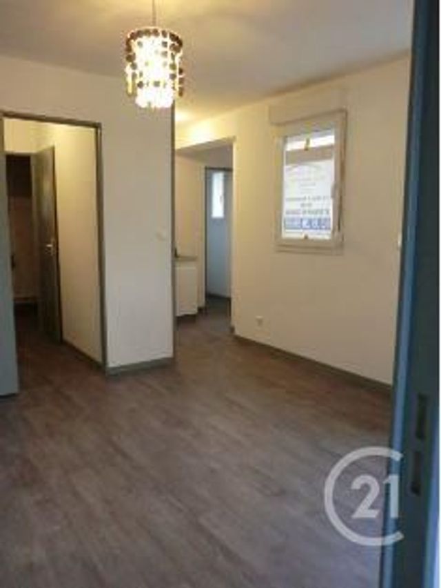 Afficher la photo en grand Appartement F2 à louer - 2 pièces - 37.92 m2 - LILLEBONNE - 76 - HAUTE-NORMANDIE - Century 21 Cabinet Mariette