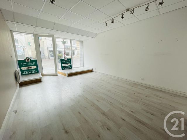 commerce à louer - 60.0 m2 - BOLBEC - 76 - HAUTE-NORMANDIE - Century 21 Cabinet Mariette