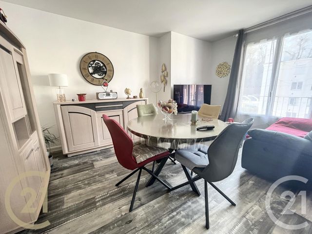 Appartement F3 à louer - 3 pièces - 54.57 m2 - BOLBEC - 76 - HAUTE-NORMANDIE - Century 21 Cabinet Mariette
