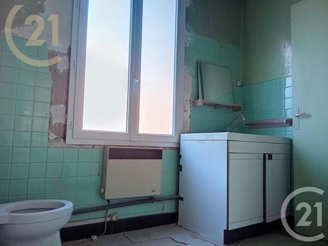 Afficher la photo en grand immeuble à vendre - 78.95 m2 - LILLEBONNE - 76 - HAUTE-NORMANDIE - Century 21 Cabinet Mariette