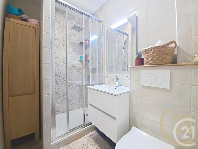 Afficher la photo en grand Appartement F2 à vendre - 3 pièces - 70.76 m2 - LILLEBONNE - 76 - HAUTE-NORMANDIE - Century 21 Cabinet Mariette