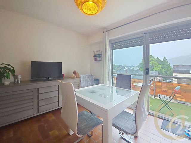 Afficher la photo en grand Appartement F2 à vendre - 3 pièces - 70.76 m2 - LILLEBONNE - 76 - HAUTE-NORMANDIE - Century 21 Cabinet Mariette