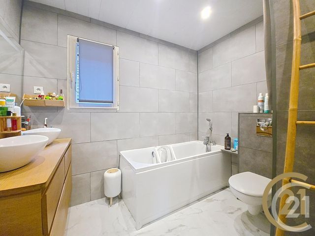 maison à vendre - 4 pièces - 86.97 m2 - LILLEBONNE - 76 - HAUTE-NORMANDIE - Century 21 Cabinet Mariette