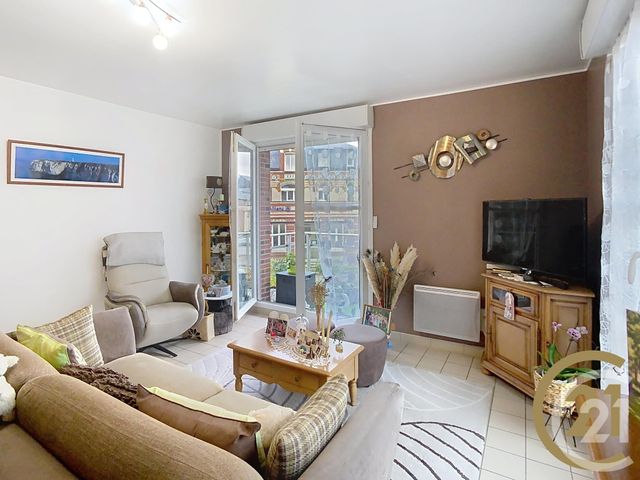 Appartement F2 à vendre - 2 pièces - 59.05 m2 - LILLEBONNE - 76 - HAUTE-NORMANDIE - Century 21 Cabinet Mariette