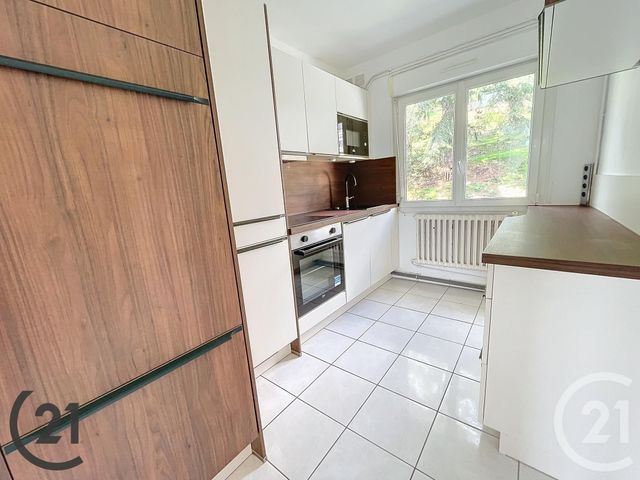 Appartement à louer - 3 pièces - 60.84 m2 - BOLBEC - 76 - HAUTE-NORMANDIE - Century 21 Cabinet Mariette