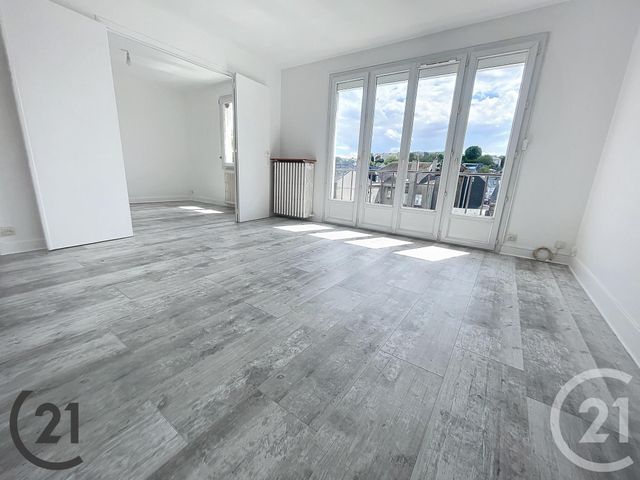 Appartement à louer - 3 pièces - 60.84 m2 - BOLBEC - 76 - HAUTE-NORMANDIE - Century 21 Cabinet Mariette