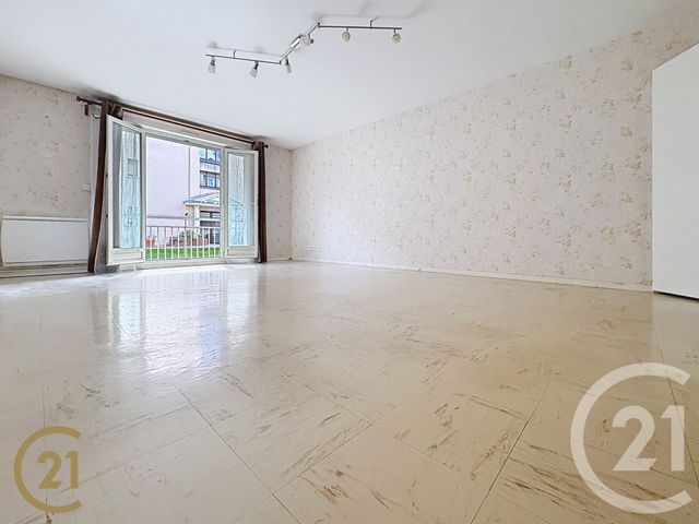 Appartement à louer - 3 pièces - 84.62 m2 - LILLEBONNE - 76 - HAUTE-NORMANDIE - Century 21 Cabinet Mariette