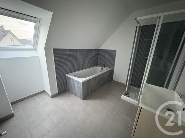 maison à louer - 4 pièces - 96.0 m2 - NOTRE DAME DE GRAVENCHON - 76 - HAUTE-NORMANDIE - Century 21 Cabinet Mariette