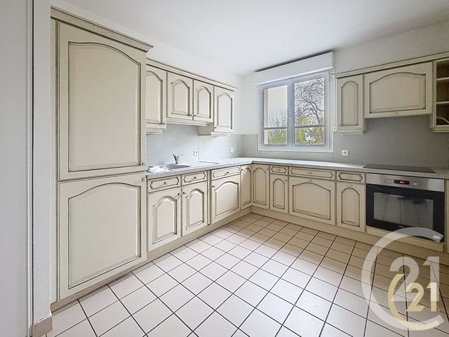 Appartement à louer - 3 pièces - 74.85 m2 - LILLEBONNE - 76 - HAUTE-NORMANDIE - Century 21 Cabinet Mariette