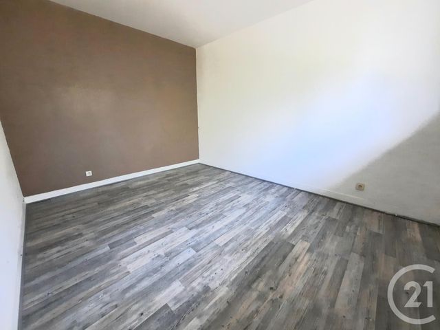 Appartement F4 à louer - 4 pièces - 95.0 m2 - BOLBEC - 76 - HAUTE-NORMANDIE - Century 21 Cabinet Mariette