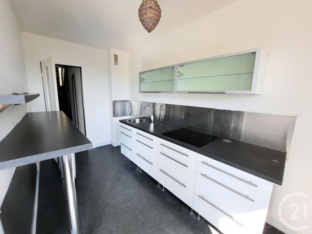 Appartement F4 à louer - 4 pièces - 95.0 m2 - BOLBEC - 76 - HAUTE-NORMANDIE - Century 21 Cabinet Mariette