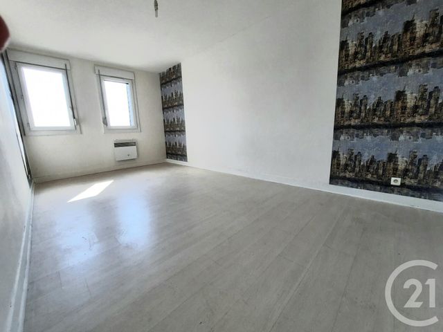 Appartement F4 à louer - 4 pièces - 95.0 m2 - BOLBEC - 76 - HAUTE-NORMANDIE - Century 21 Cabinet Mariette