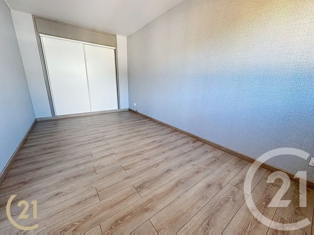 Appartement T2 à louer - 2 pièces - 42.4 m2 - LILLEBONNE - 76 - HAUTE-NORMANDIE - Century 21 Cabinet Mariette
