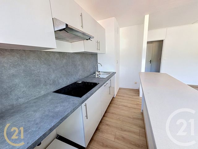 Appartement T2 à louer - 2 pièces - 42.4 m2 - LILLEBONNE - 76 - HAUTE-NORMANDIE - Century 21 Cabinet Mariette