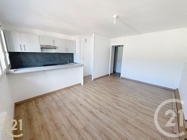 Appartement T2 à louer - 2 pièces - 42.4 m2 - LILLEBONNE - 76 - HAUTE-NORMANDIE - Century 21 Cabinet Mariette