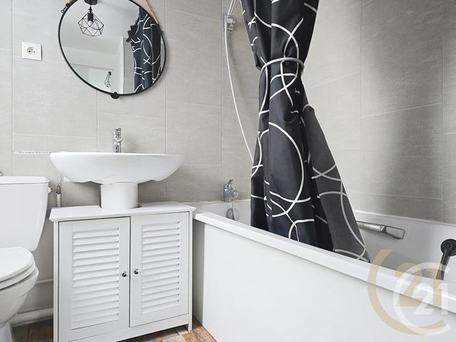 Appartement F3 à vendre - 3 pièces - 74.6 m2 - LILLEBONNE - 76 - HAUTE-NORMANDIE - Century 21 Cabinet Mariette