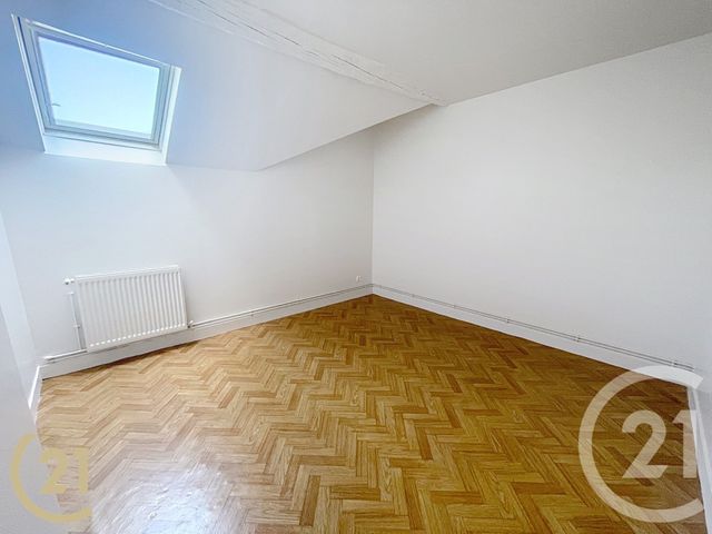 Appartement à louer - 3 pièces - 62.05 m2 - BOLBEC - 76 - HAUTE-NORMANDIE - Century 21 Cabinet Mariette