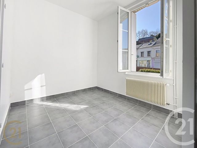 Appartement à louer - 2 pièces - 25.35 m2 - LILLEBONNE - 76 - HAUTE-NORMANDIE - Century 21 Cabinet Mariette