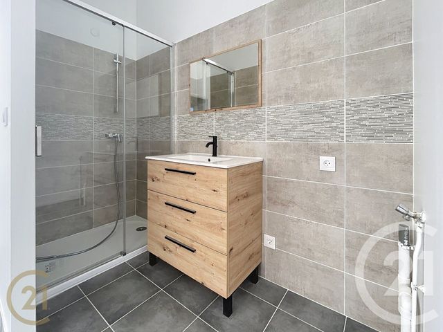 Appartement à louer - 2 pièces - 25.35 m2 - LILLEBONNE - 76 - HAUTE-NORMANDIE - Century 21 Cabinet Mariette