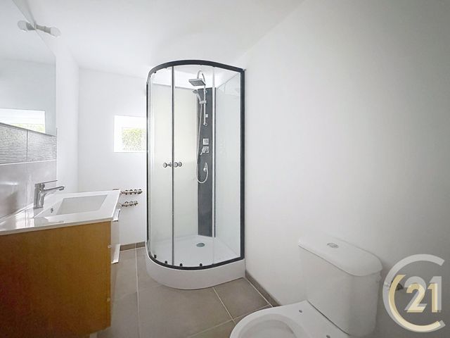 Appartement à louer - 21 pièces - 32.62 m2 - LILLEBONNE - 76 - HAUTE-NORMANDIE - Century 21 Cabinet Mariette