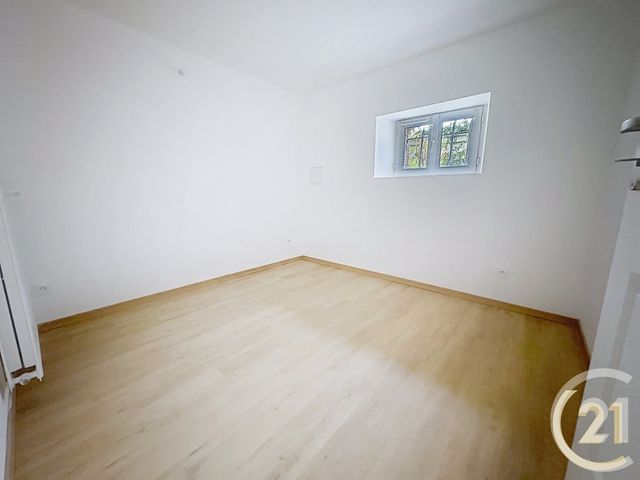 Appartement à louer - 21 pièces - 32.62 m2 - LILLEBONNE - 76 - HAUTE-NORMANDIE - Century 21 Cabinet Mariette