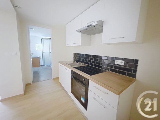 Appartement à louer - 21 pièces - 32.62 m2 - LILLEBONNE - 76 - HAUTE-NORMANDIE - Century 21 Cabinet Mariette