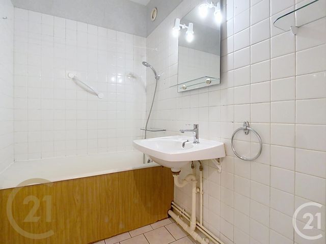 Appartement F2 à vendre - 2 pièces - 59.0 m2 - LILLEBONNE - 76 - HAUTE-NORMANDIE - Century 21 Cabinet Mariette