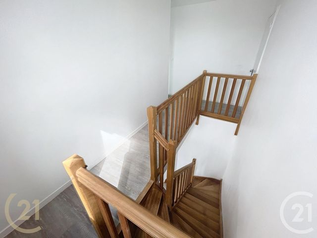 Appartement à louer - 3 pièces - 63.5 m2 - BOLBEC - 76 - HAUTE-NORMANDIE - Century 21 Cabinet Mariette