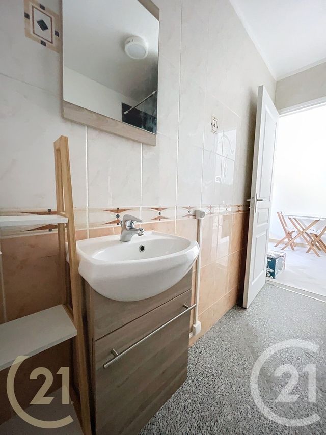 Appartement à louer - 2 pièces - 24.95 m2 - LILLEBONNE - 76 - HAUTE-NORMANDIE - Century 21 Cabinet Mariette