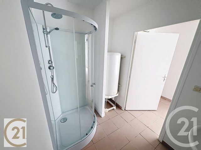 Appartement Studio à louer - 1 pièce - 32.59 m2 - LILLEBONNE - 76 - HAUTE-NORMANDIE - Century 21 Cabinet Mariette