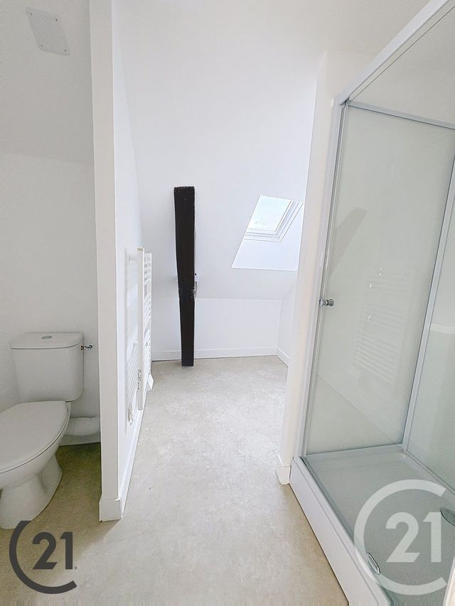 Appartement Studio à louer - 1 pièce - 25.53 m2 - LILLEBONNE - 76 - HAUTE-NORMANDIE - Century 21 Cabinet Mariette
