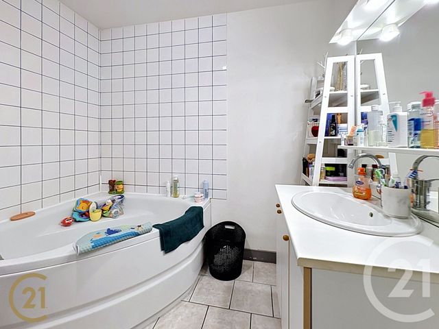 Appartement F3 à louer - 3 pièces - 67.0 m2 - TANCARVILLE - 76 - HAUTE-NORMANDIE - Century 21 Cabinet Mariette