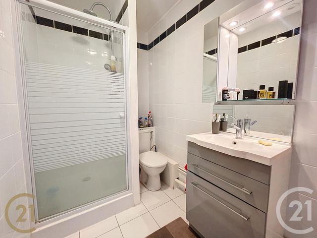 Appartement F2 à louer - 2 pièces - 39.4 m2 - LILLEBONNE - 76 - HAUTE-NORMANDIE - Century 21 Cabinet Mariette