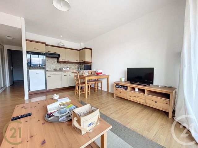 Appartement F2 à louer - 2 pièces - 39.4 m2 - LILLEBONNE - 76 - HAUTE-NORMANDIE - Century 21 Cabinet Mariette