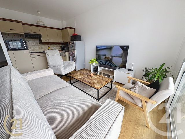 Appartement F2 à louer - 2 pièces - 39.4 m2 - LILLEBONNE - 76 - HAUTE-NORMANDIE - Century 21 Cabinet Mariette