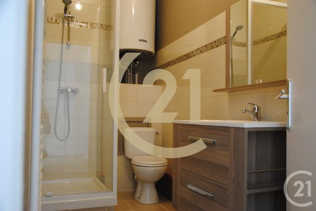 Appartement à louer - 2 pièces - 34.7 m2 - LILLEBONNE - 76 - HAUTE-NORMANDIE - Century 21 Cabinet Mariette