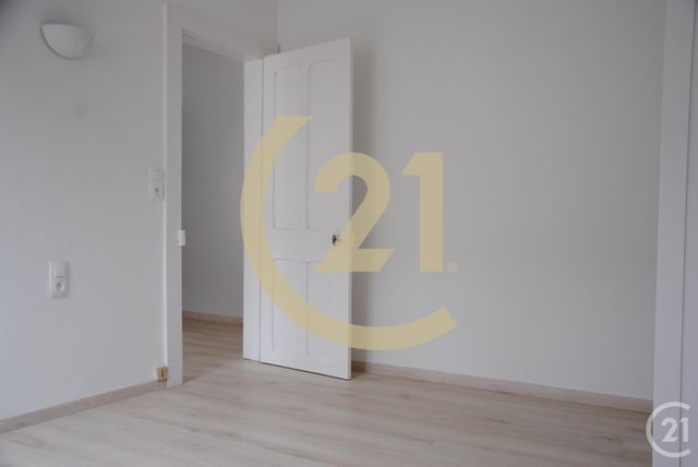 Appartement à louer - 2 pièces - 34.7 m2 - LILLEBONNE - 76 - HAUTE-NORMANDIE - Century 21 Cabinet Mariette