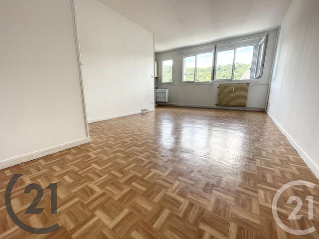 Appartement Studio à louer - 1 pièce - 28.43 m2 - LILLEBONNE - 76 - HAUTE-NORMANDIE - Century 21 Cabinet Mariette