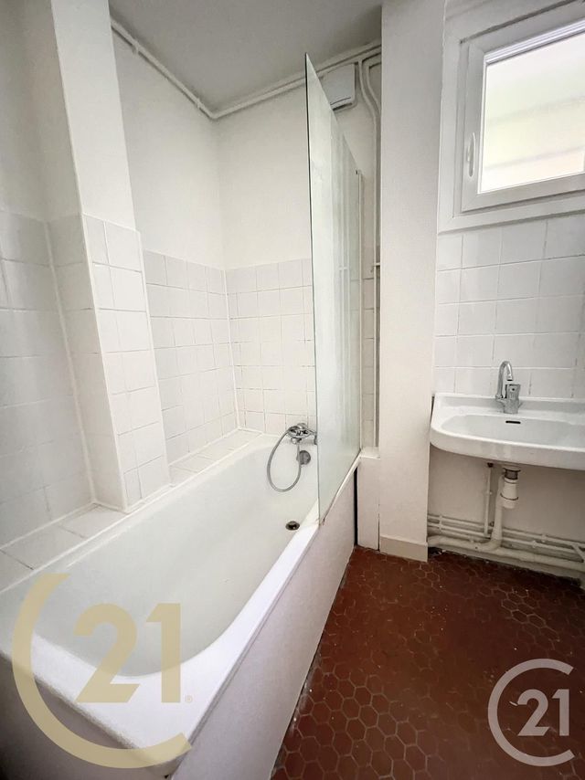 Appartement à louer - 2 pièces - 42.31 m2 - BOLBEC - 76 - HAUTE-NORMANDIE - Century 21 Cabinet Mariette