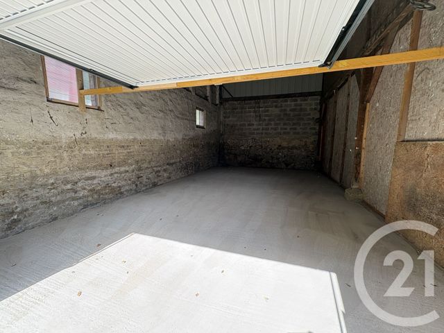parking à louer - 30.0 m2 - BOLBEC - 76 - HAUTE-NORMANDIE - Century 21 Cabinet Mariette